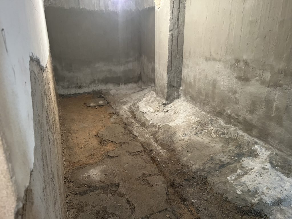 Στεγάνωση δαπέδου τοίχων σε υπόγειο